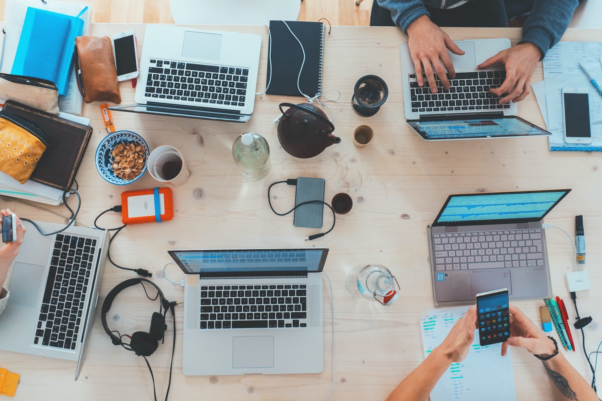 The Evolution of Mobile Apps: Past, Present, and Future